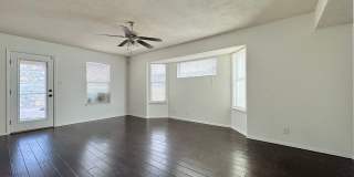West El Paso 3bed 2.5bbath refrig A/C Home Gallery 10