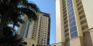 Gorgeous 4 bedroom 3 bath High-rise Condo Gallery 1