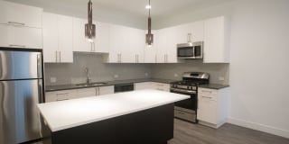 5487-5491 S. Hyde Park Boulevard Gallery 16