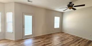 Beautifully Renovated 3 Bedroom 2.5 Bath Townhome with Garage! Pet Friendly! Gallery 38