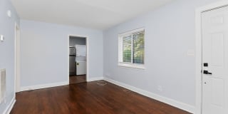 Cozy 2 Bedroom Duplex Close to NoDa! Gallery 3
