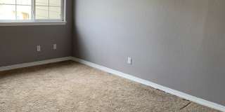 Beautiful Well Maintained 3 bedroom 3.5 bathroom Home Gallery 8