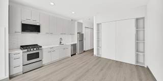 Triangle Square Gallery 36