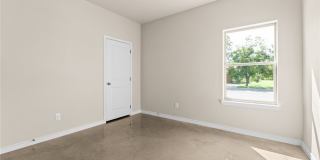 414 W Avenue C Gallery 20