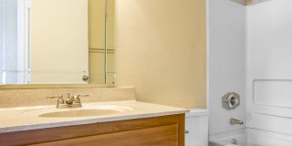 Meadow Glen Apartments Gallery 42