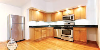 Beautiful Logan Square Apartments! Gallery 1