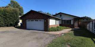 3 Bedroom, 2 Bath, 2 car garage Gallery 1