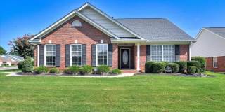 443 Surrey Park Drive SE Gallery 1