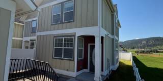 Charming 2-Story Townhome with Vaulted Ceilings Gallery 1