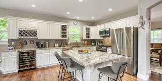 Stunning 4 bed, 4 bath on Corner Lot! Available Mid-August! Gallery 14