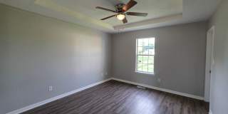 Comfort and Convenience Ranch Home Awaits - One Month FREE with 13 Month Lease! Gallery 9