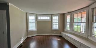 3 BR/ 2BA Central Gardens Bungalow Gallery 5