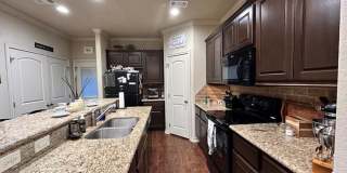 Spacious 2 Bed/2.5 Bath Condo in Gateway Villas! Gallery 7