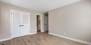 4700 Walden Court - 4706 Gallery 25