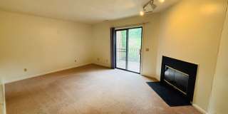 2 Bedroom, 2.5 Bath Townhouse Gallery 4
