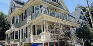 NEWLY RENOVATED PENTHOUSE UNIT Gallery 3