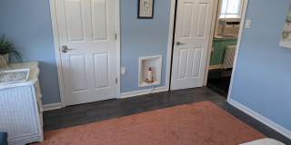 509 E 4th St Street Gallery 17