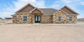 Stunning 4-BR, 2.5-B home in Lakeridge Ranch Home on One Acre Gallery 1