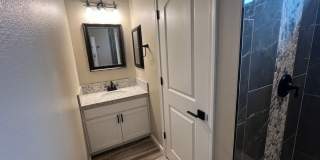 3 Bedroom Home Located in El Camino Village PETS OK Gallery 16