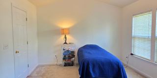 Rare 3 bed 2.5 bath Townhome located in Kennesaw Gallery 9