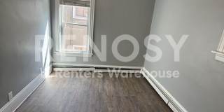 Available now is 2 Bedroom 1 Bath unit in Minneapolis Gallery 3