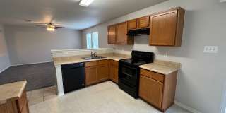 SPACIOUS 4 BR ON A CUL-DE-SAC W/ 2 LIVING AREAS & 2 EATING AREAS*STORAGE SHED*COVERED PATIO*EASY ACCESS TO FT. SAM & RANDOLPH AFB*NORTH EAST INDEPENDENT SCHOOL DISTRICT*INCLUDES STOVE/RANGE, DISHWASHER, & CENTRAL HVAC Gallery 6