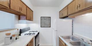 London Towers Gallery 30