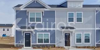 2215 Banyon Circle Gallery 1