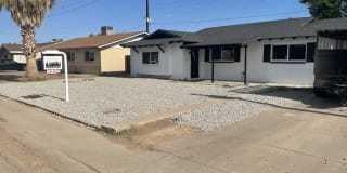 4102 W Rose Ln Gallery 2