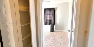 1541 NE 13th St Gallery 3