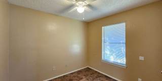 HUGE RENT REDUCTION & AVAILABLE NOW! Gallery 10