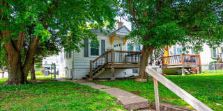 2 Bedroom / 1 Bath Duplex with Garage in Askarben! Gallery 18
