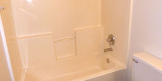 Rent Special: 1/2 Off August's Rent!! 3 bed 2 bath House in South Salem! Gallery 24