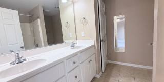You've Found It! Split floor plan, fenced yard, extra storage Gallery 26