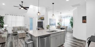 402 Parrot Lane Gallery 2