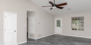 2217 North 61st Avenue Gallery 3