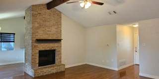 Lovely 3/2 in a great location! Gallery 7