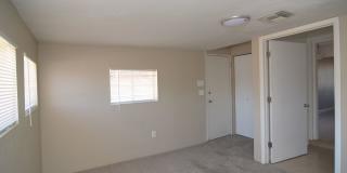 Charming 3 Bedroom 2 Bath House! Close to the UofA and Downtown! Gallery 9