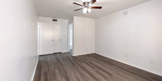 Gorgeous 2 Bed/2 bath apartment in excellent Sherman Oaks area! Gallery 19