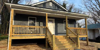Open concept, location and easy living! Gallery 1