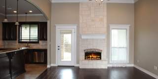 1811 Spruce Pine Ln Gallery 2
