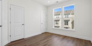 596 WATERMANS DR Gallery 38