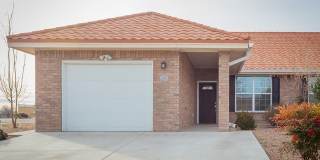 Beautiful duplex with granite countertops and more! Gallery 1