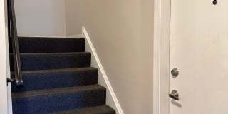 RENOVATED APARTMENT WITH IN-UNIT WASHER-DRYER & GARAGE PARKING! Gallery 28