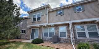 Bright Open-Concept Condo with 1-Car Garage in Prime Commuter Location Gallery 28