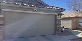 Well maintained 3 bedroom 2 bath charming home Free rent OAC Gallery 1