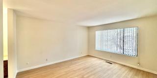 AVAILABLE NOW: BIG College Area Townhome 4bd/2.5ba HUGE garage, AC, pool, W/D Gallery 35