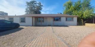 2448 W FREEWAY Lane Gallery 1