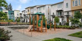 Modern 2-bed, 2-bath Townhome in Shoreline. Gallery 22