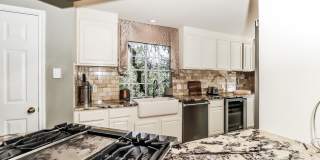 Furnished 3-bedroom in Travis Heights with Downtown Views! Gallery 7